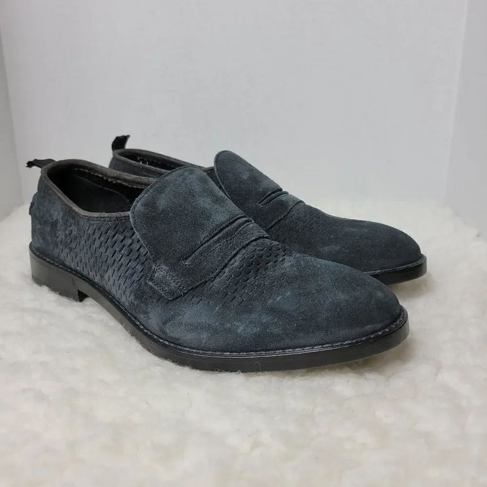 Barracuda Men's Size 7 Slip On  Blue  Peforaded Suede Penny Loafer Casual Shoes